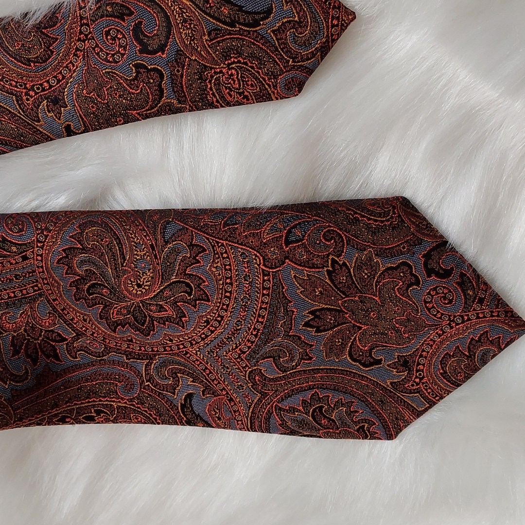 Nwt Tie